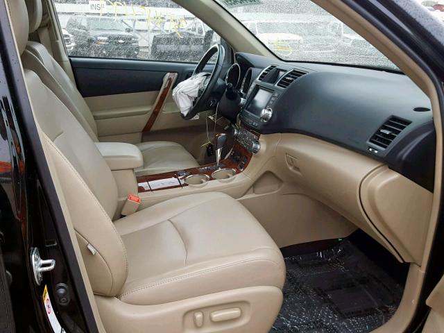 5TDDK3EH0BS060260 - 2011 TOYOTA HIGHLANDER BLACK photo 5