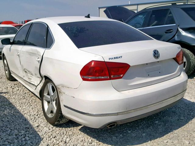 1VWBN7A39DC090245 - 2013 VOLKSWAGEN PASSAT SE WHITE photo 3