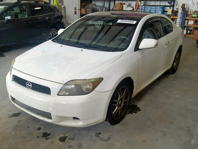 JTKDE177950061374 - 2005 TOYOTA SCION TC WHITE photo 2