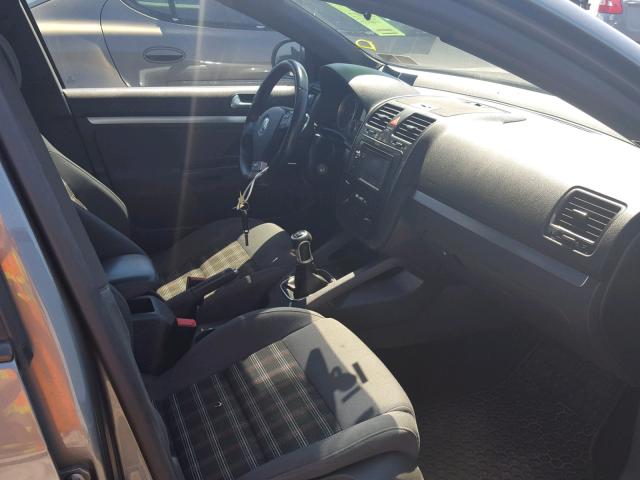 3VWDA71K38M180717 - 2008 VOLKSWAGEN GLI ნაცრისფერი ფოტო 5