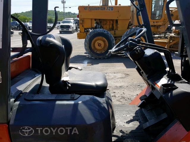 87840 - 2004 TOYOTA FORKLIFT ORANGE photo 5