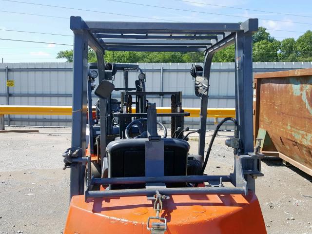 87840 - 2004 TOYOTA FORKLIFT ORANGE photo 6