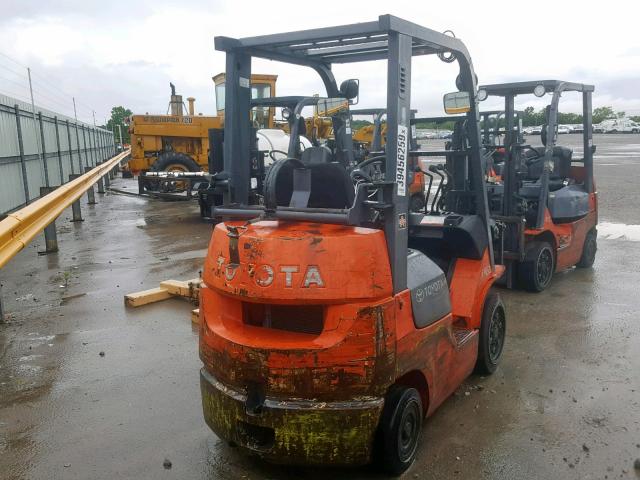 85610 - 2004 TOYOTA FORKLIFT ORANGE photo 4