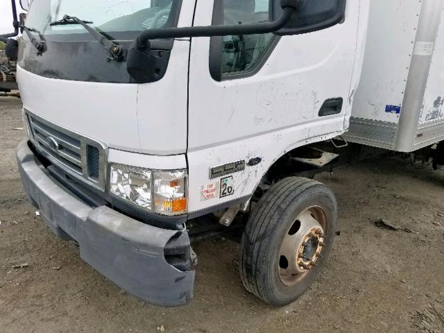 3FRLL45Z67V504575 - 2007 FORD LOW CAB FO WHITE photo 9