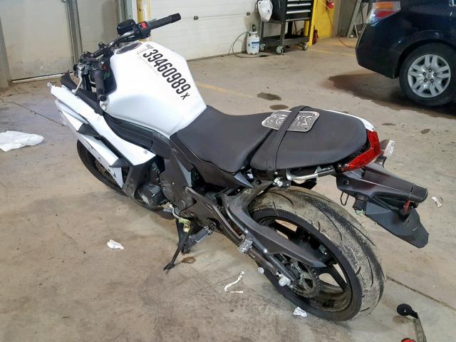 JKAEXEE10FDA19792 - 2015 KAWASAKI EX650 E WHITE photo 3