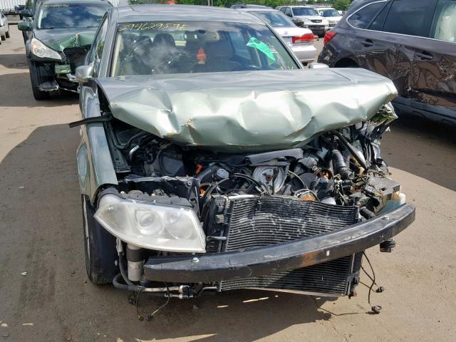 WVWTH63BX3P457898 - 2003 VOLKSWAGEN PASSAT GLX 绿色 照片 9