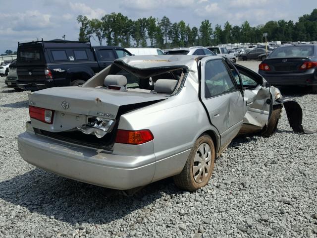 4T1BG22K4YU648827 - 2000 TOYOTA CAMRY CE GRAY photo 4