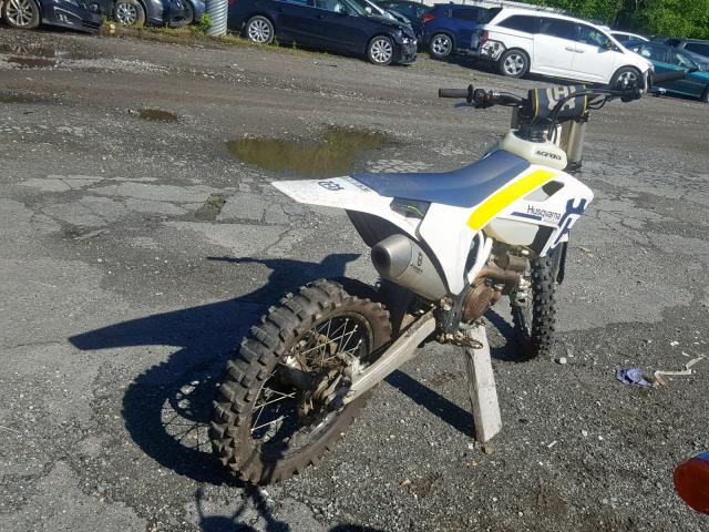 VBKUXK438HM154696 - 2017 HUSQVARNA FC250 WHITE photo 4