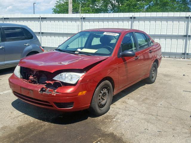 1FAFP34N85W283304 - 2005 FORD FOCUS ZX4 RED photo 2