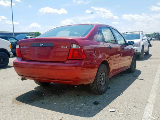 1FAFP34N85W283304 - 2005 FORD FOCUS ZX4 RED photo 4