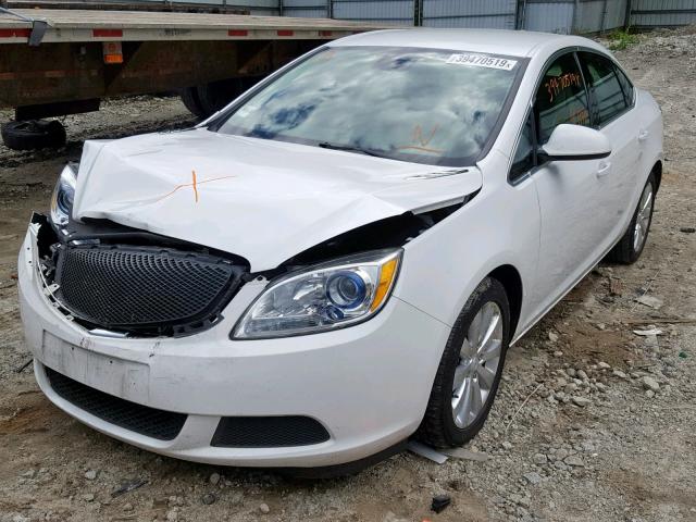 1G4PP5SK5G4101328 - 2016 BUICK VERANO WHITE photo 2