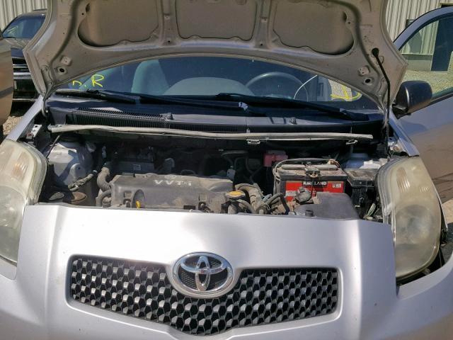 JTDJT923275130463 - 2007 TOYOTA YARIS SILVER photo 7