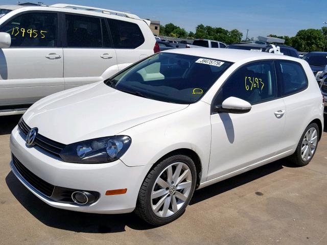 WVWBM7AJXBW148881 - 2011 VOLKSWAGEN GOLF WHITE photo 2