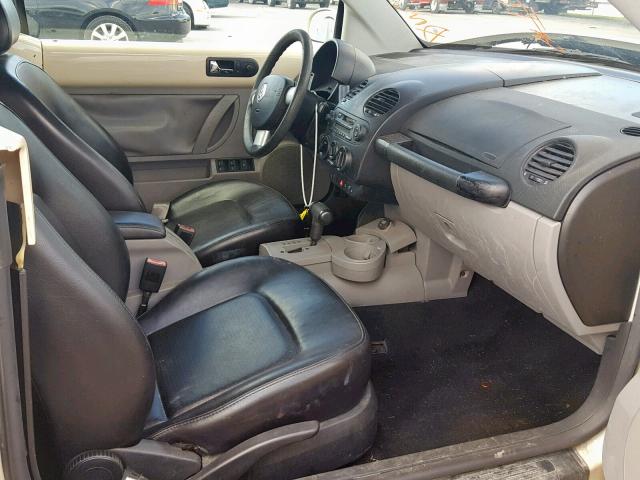 3VWCK21Y13M306839 - 2003 VOLKSWAGEN NEW BEETLE თაფლისფერი ფოტო 5