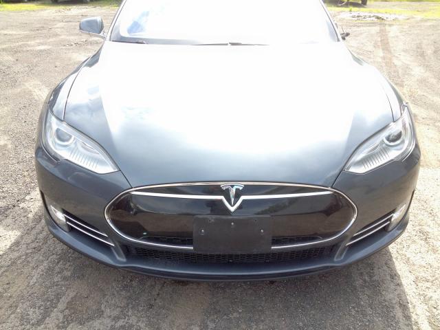 5YJSA1CN0DFP04208 - 2013 TESLA MODEL S GRAY photo 6