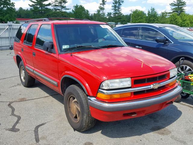 1GNDT13W51K250359 - 2001 CHEVROLET BLAZER RED photo 1