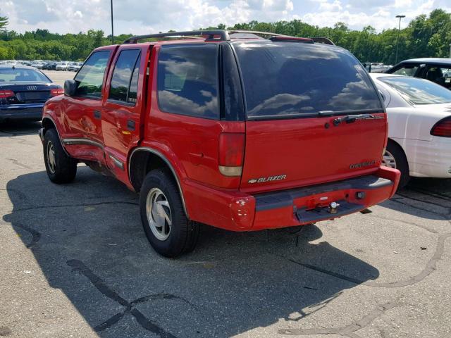 1GNDT13W51K250359 - 2001 CHEVROLET BLAZER RED photo 3