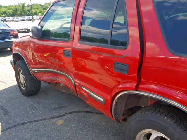 1GNDT13W51K250359 - 2001 CHEVROLET BLAZER RED photo 9