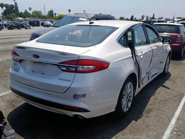 3FA6P0SU2HR209702 - 2017 FORD FUSION TIT WHITE photo 4