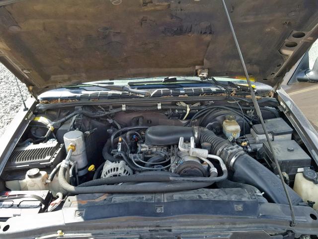 1GNDT13W1W2217558 - 1998 CHEVROLET BLAZER BROWN photo 7