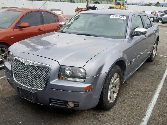 2C3KA53G56H404593 - 2006 CHRYSLER 300 TOURIN GRAY photo 2