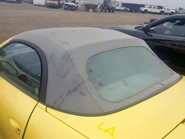 WP0CA2982XU626098 - 1999 PORSCHE BOXSTER YELLOW photo 9