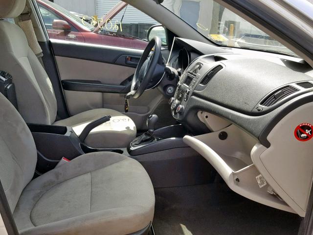 KNAFU4A2XC5560019 - 2012 KIA FORTE EX SILVER photo 5