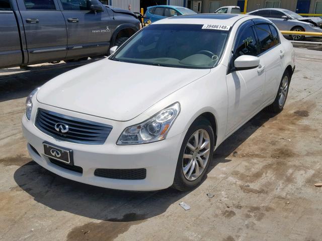 JNKCV61F49M361336 - 2009 INFINITI G37 WHITE photo 2