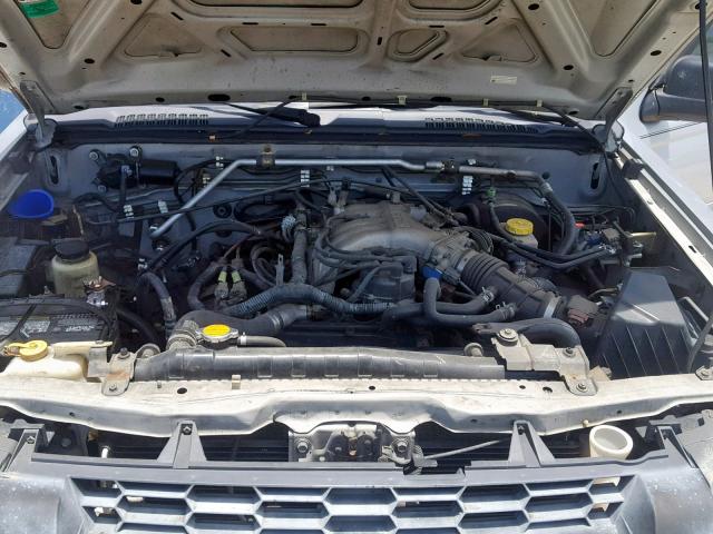 5N1ED28T52C548965 - 2002 NISSAN XTERRA XE SILVER photo 7