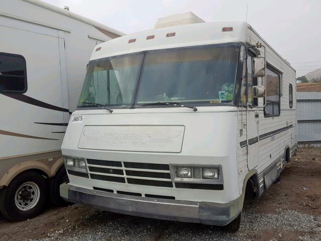 1GBJP37WXG3321259 - 1986 CHEVROLET P30 BEIGE photo 2