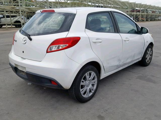 JM1DE1KZ1E0186837 - 2014 MAZDA MAZDA2 SPO WHITE photo 4