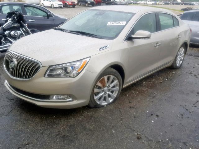 1G4GB5GRXFF308871 - 2015 BUICK LACROSSE BEIGE photo 2