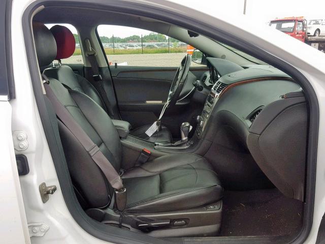 1G1ZE5EUXBF363092 - 2011 CHEVROLET MALIBU LTZ თეთრი ფოტო 5