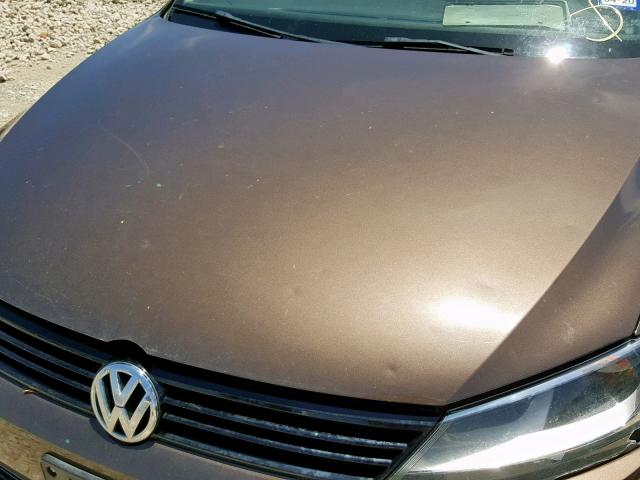 3VW2K7AJ3BM085013 - 2011 VOLKSWAGEN JETTA BASE BROWN photo 9