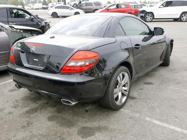 WDBWK5EA1AF227844 - 2010 MERCEDES-BENZ SLK 300 BLACK photo 4