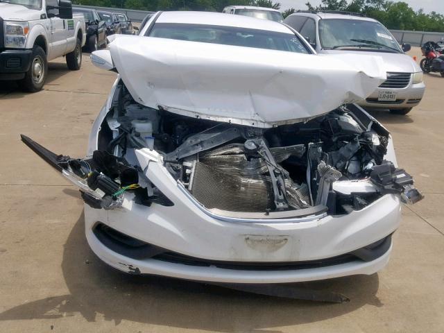 5NPEB4AC6EH856638 - 2014 HYUNDAI SONATA GLS WHITE photo 9