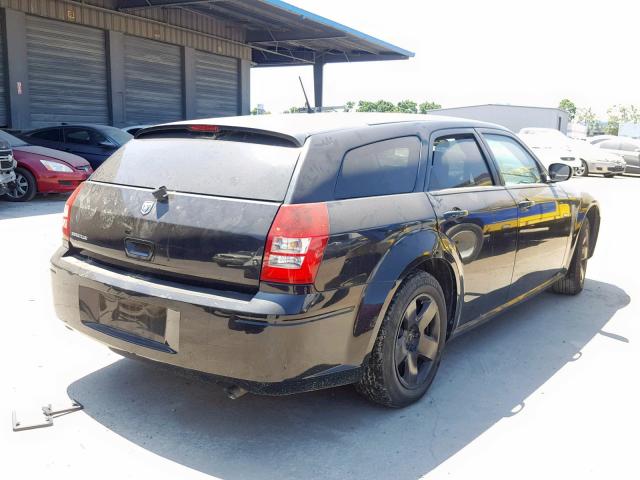 2D4FV47T68H111892 - 2008 DODGE MAGNUM BLACK photo 4