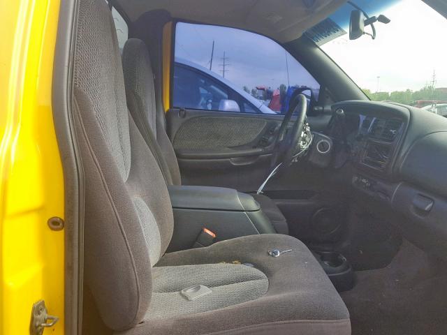 1B7GL26Z2XS118542 - 1999 DODGE DAKOTA YELLOW photo 5