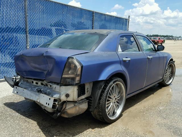 2C3JA53G25H144342 - 2005 CHRYSLER 300 TOURIN BLUE photo 4