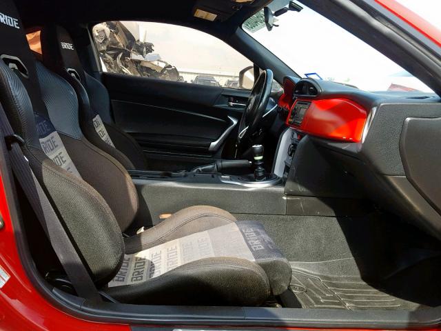 JF1ZNAA19D1720005 - 2013 TOYOTA SCION FR-S RED photo 5