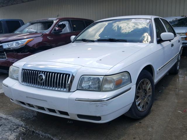 2MEFM74V96X623185 - 2006 MERCURY GRAND MARQ WHITE photo 2