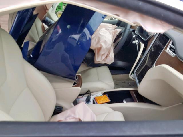 5YJSA1E28JF241636 - 2018 TESLA MODEL S أزرق صورة 5