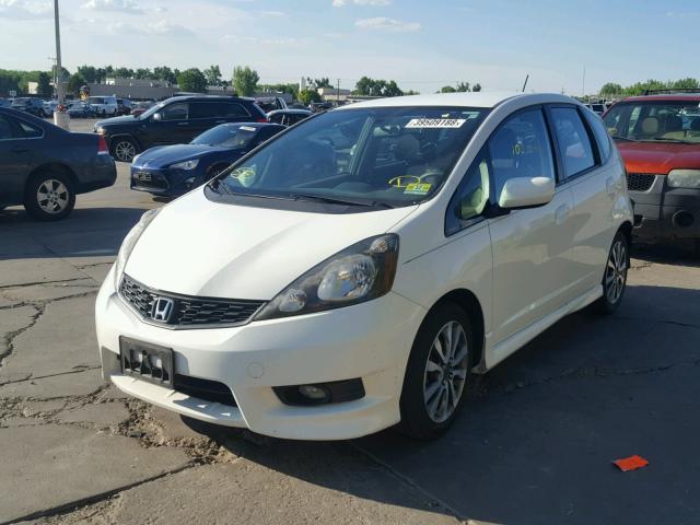 JHMGE8H52CC008746 - 2012 HONDA FIT SPORT WHITE photo 2