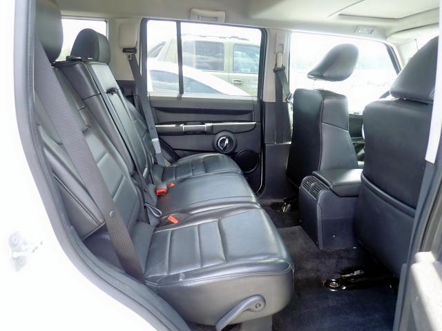 1J4RG4GT6AC137268 - 2010 JEEP COMMANDER WHITE photo 6