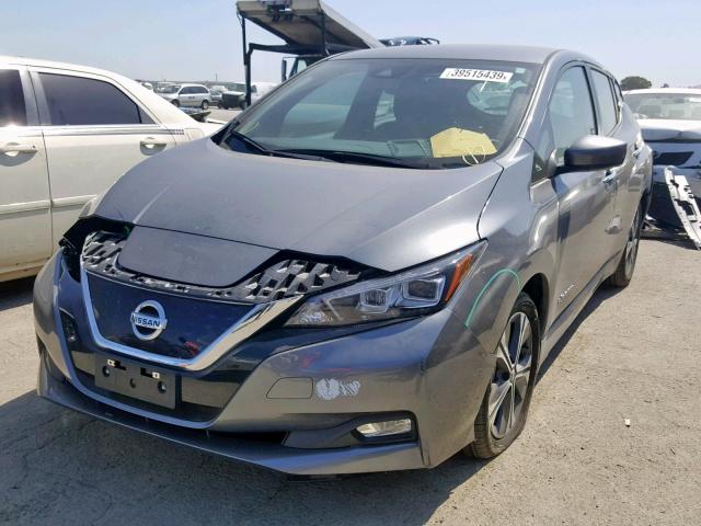 1N4AZ1CP4JC309470 - 2018 NISSAN LEAF S GRAY photo 2