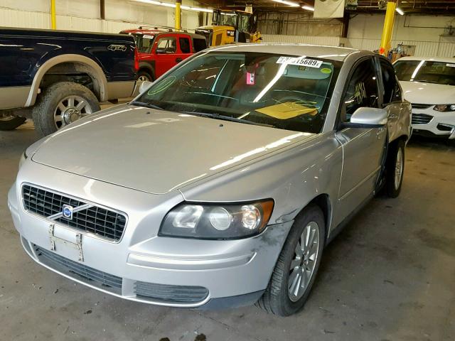 YV1MS382652068196 - 2005 VOLVO S40 2.4I SILVER photo 2