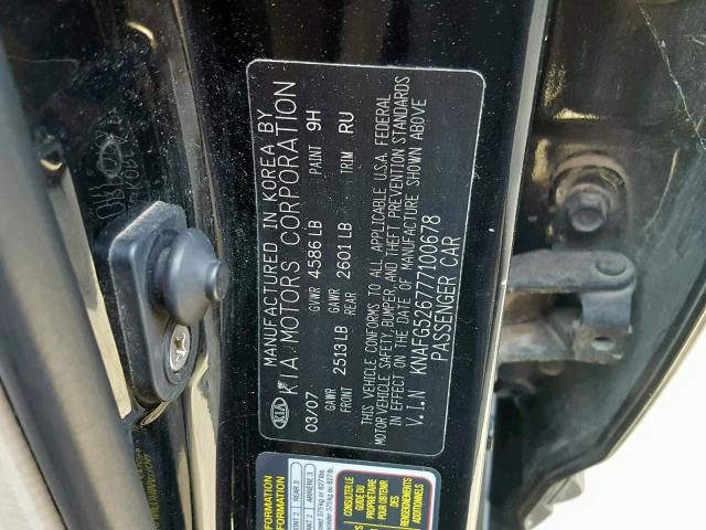 KNAFG526777100678 - 2007 KIA RONDO LX BLACK photo 10