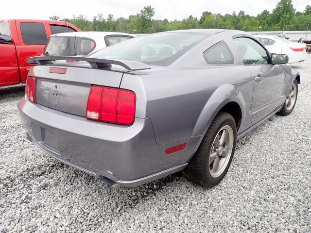 1ZVFT82HX65266234 - 2006 FORD MUSTANG GT SILVER photo 4