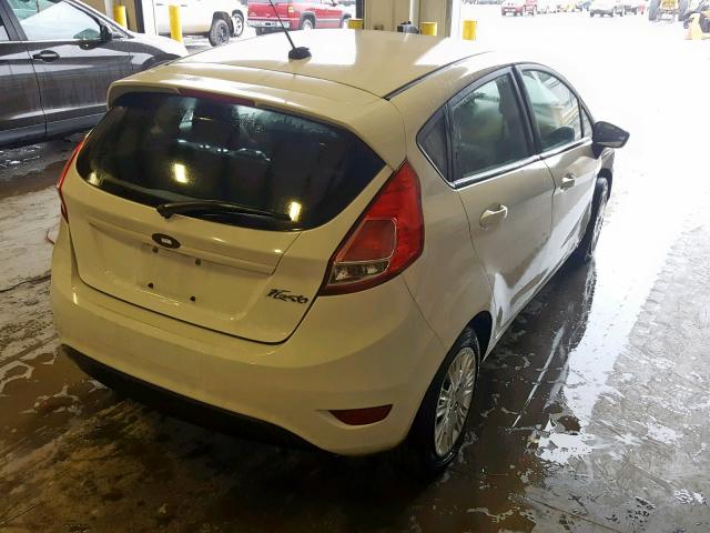 3FADP4TJ2GM147569 - 2016 FORD FIESTA S WHITE photo 4