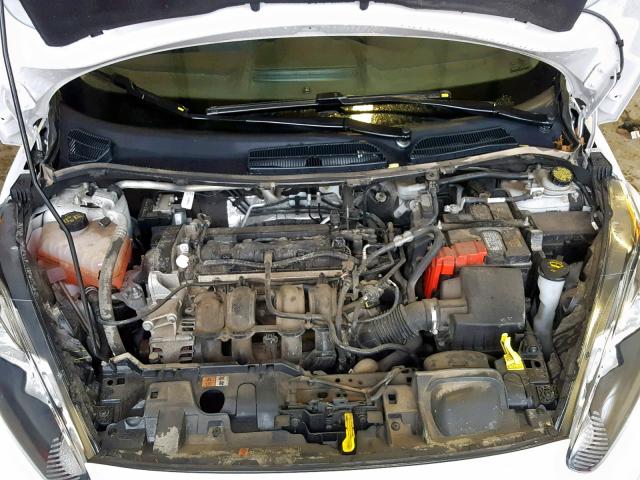 3FADP4TJ2GM147569 - 2016 FORD FIESTA S WHITE photo 7